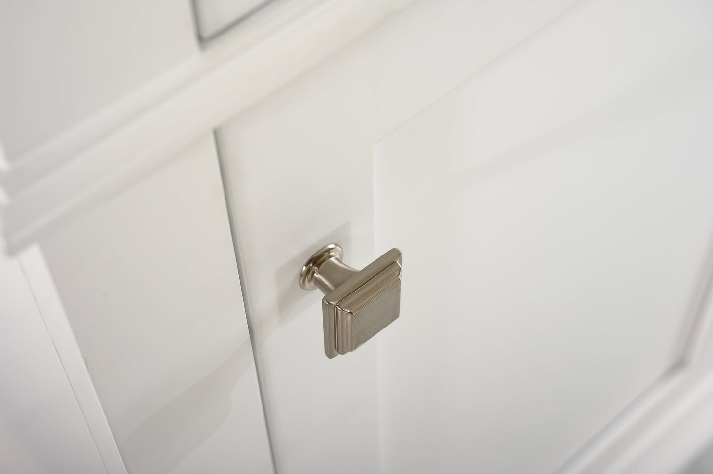 Legion Furniture 21" Linen Cabinet