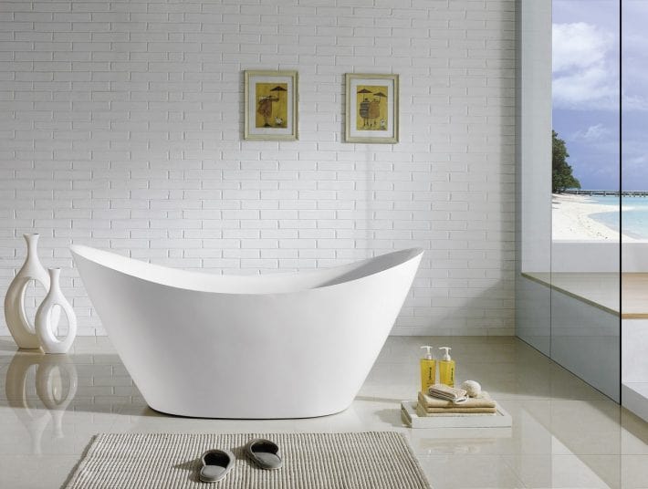 Kube Luna 68" Free Standing Bathtub in Matte Black or White