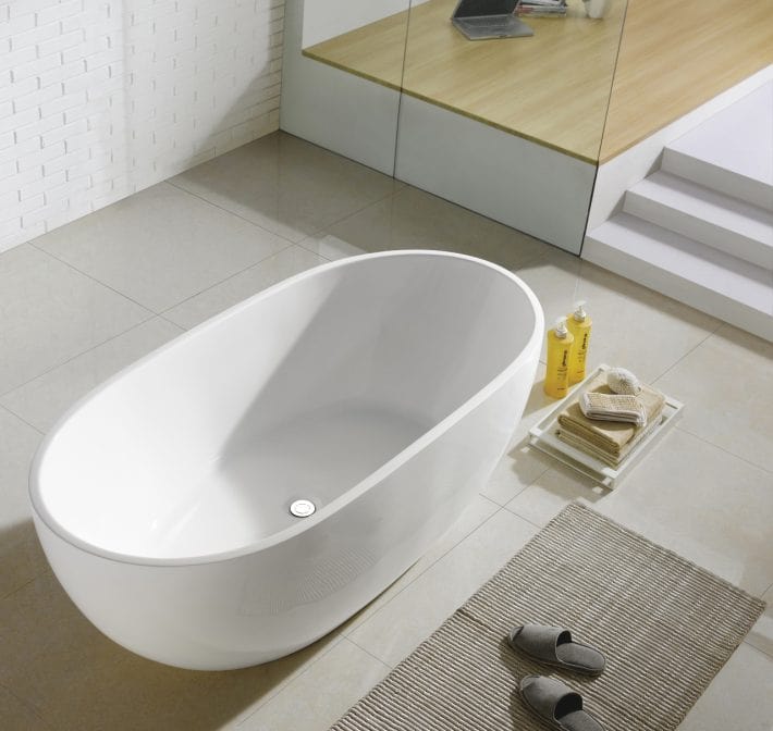 Kube VERNICE 67" Free Standing Bathtub - Matte White KFST4967-MW