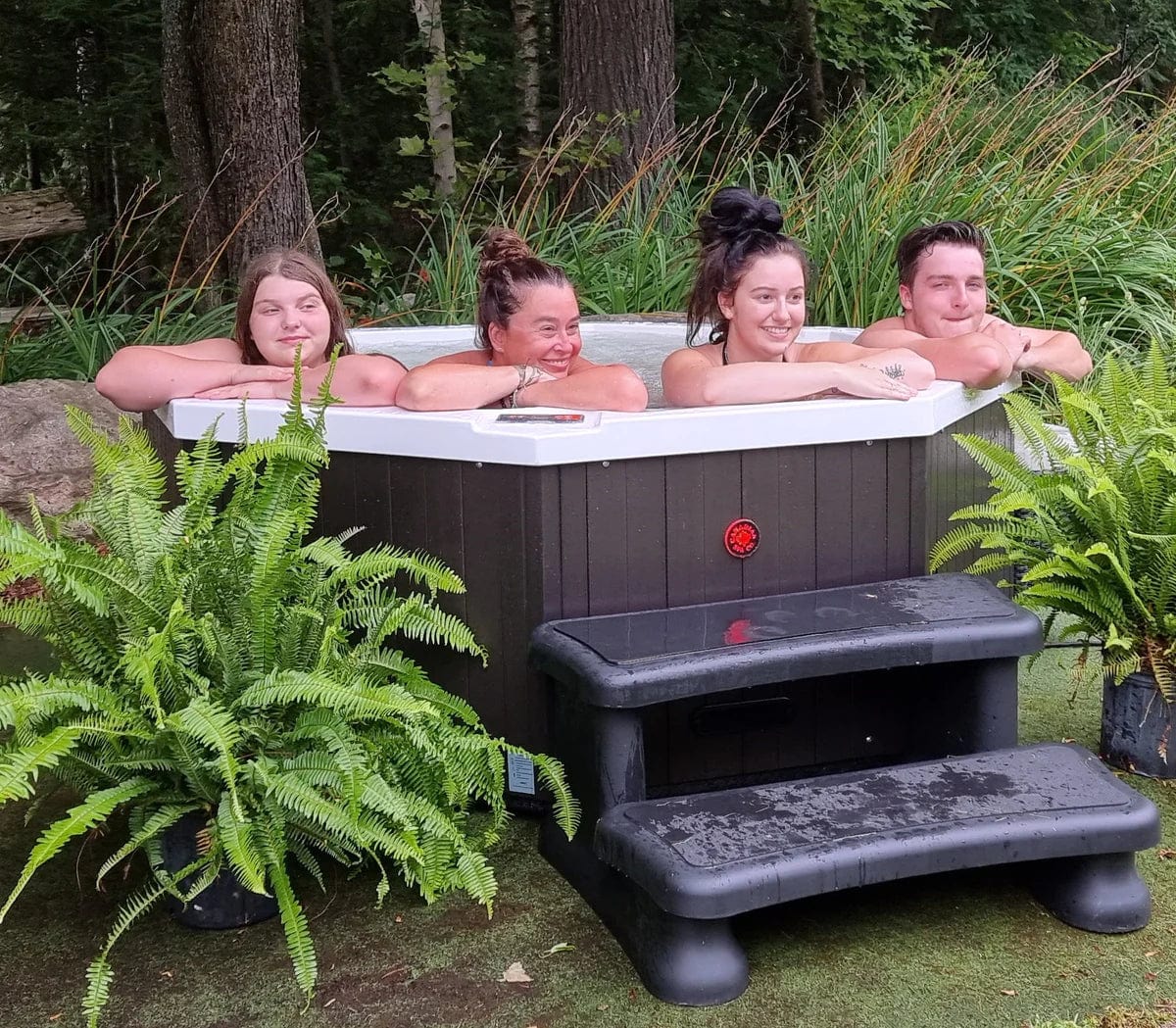 Muskoka 5-Person 14-Jet Portable Hot Tub